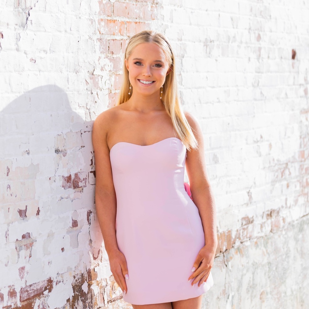 Meet your Posher, Lucy